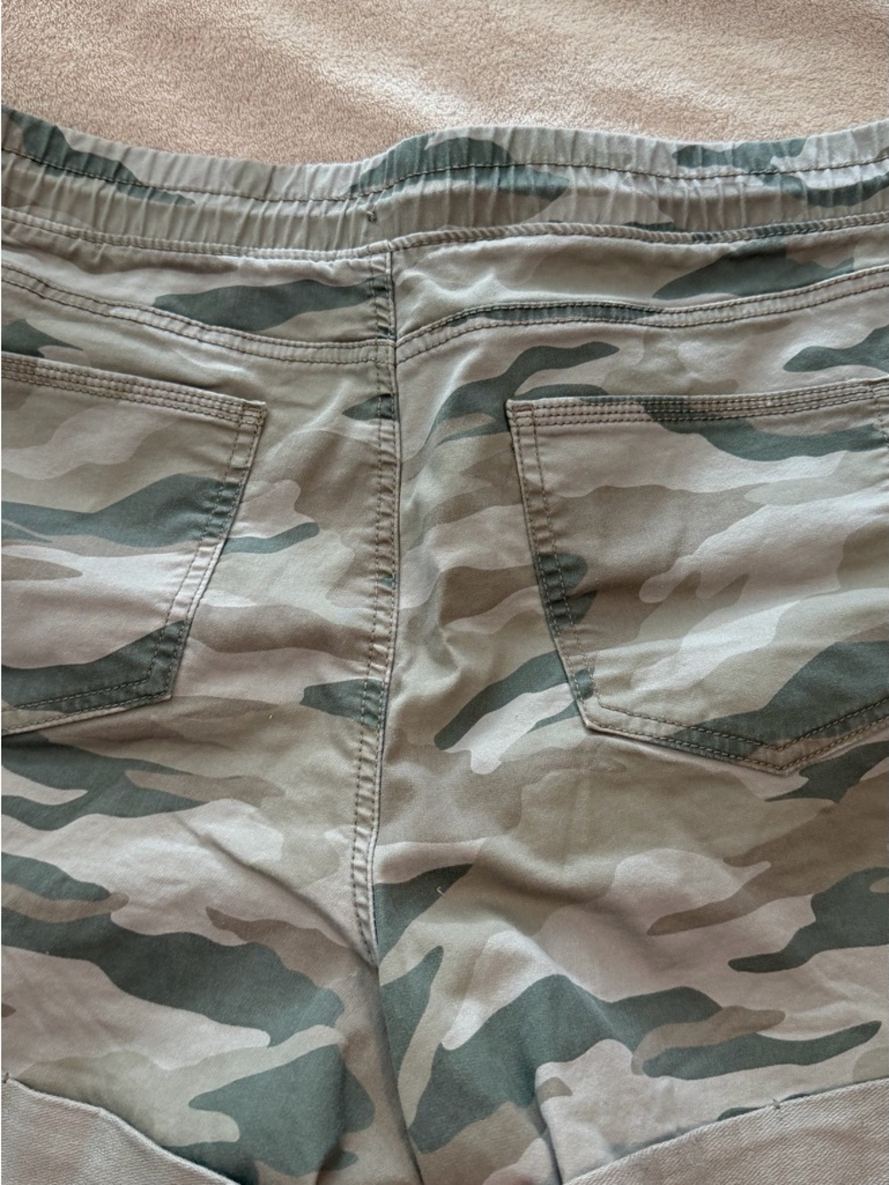 Time and Tru Women’s Camo Drawstring Shorts - XXL - Picture 6 of 7